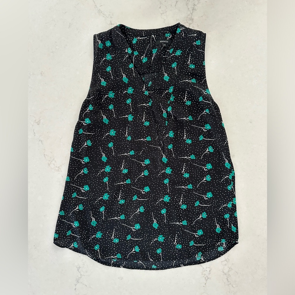 Sleeveless black with green flowers RW&Co size small blouse